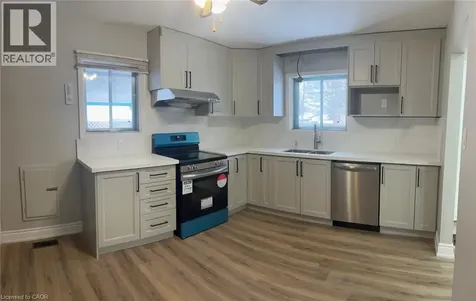 102 Massey Avenue Kitchener ON N2C 1M5
