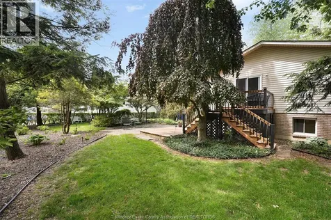 906 Bayview Avenue Kingsville ON N9Y 3M2