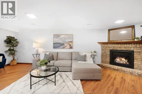906 Bayview Avenue Kingsville ON N9Y 3M2