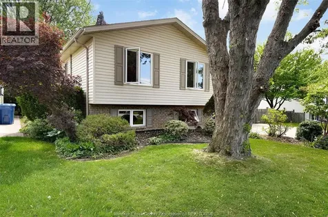 906 Bayview Avenue Kingsville ON N9Y 3M2