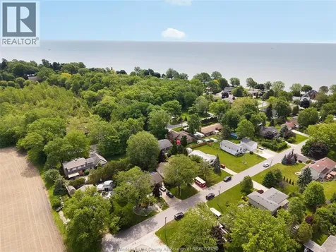 906 Bayview Avenue Kingsville ON N9Y 3M2