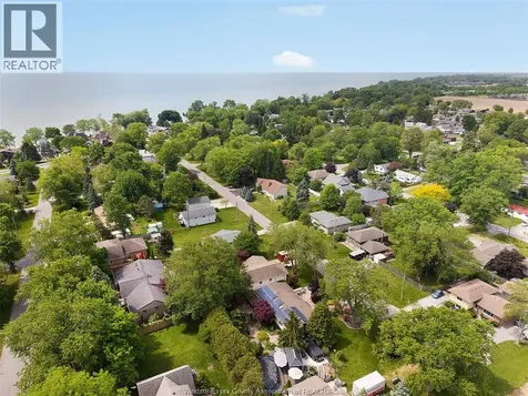 906 Bayview Avenue Kingsville ON N9Y 3M2