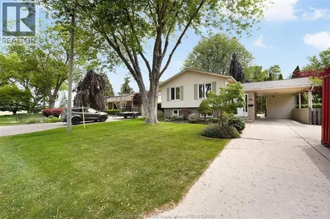 906 Bayview Avenue Kingsville ON N9Y 3M2