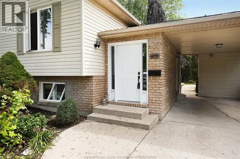 906 Bayview Avenue Kingsville ON N9Y 3M2
