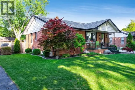2840 Randolph Avenue Windsor ON N9E 3E2