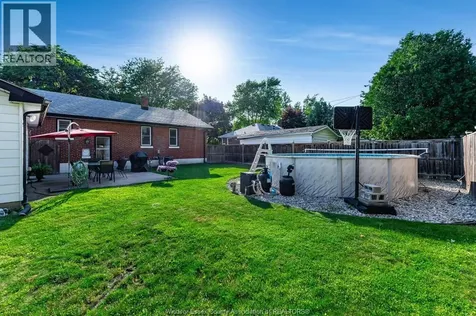 2840 Randolph Avenue Windsor ON N9E 3E2