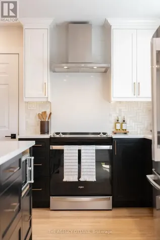 2184 Delmar Drive Ottawa ON K1H 5R5