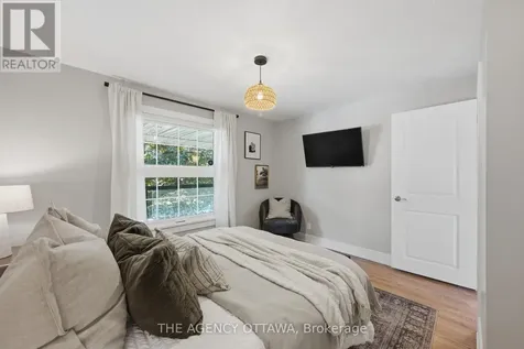2184 Delmar Drive Ottawa ON K1H 5R5