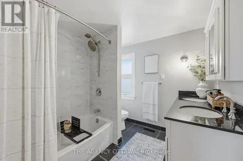 2184 Delmar Drive Ottawa ON K1H 5R5