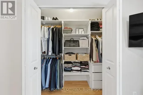 2184 Delmar Drive Ottawa ON K1H 5R5
