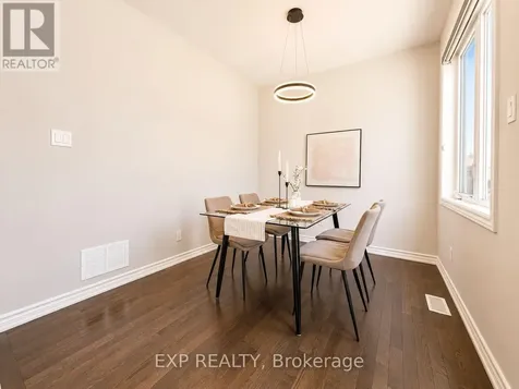 516 Loury Row Ottawa ON K1W 0M7