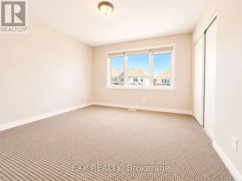 516 Loury Row Ottawa ON K1W 0M7
