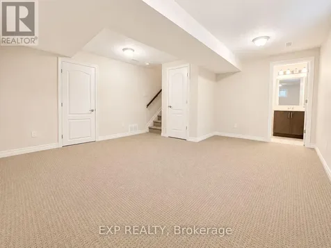 516 Loury Row Ottawa ON K1W 0M7