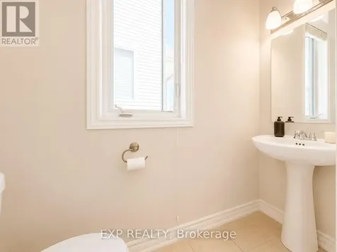 516 Loury Row Ottawa ON K1W 0M7