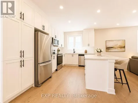 647 Crevier Walk Ottawa ON K1W 0M7