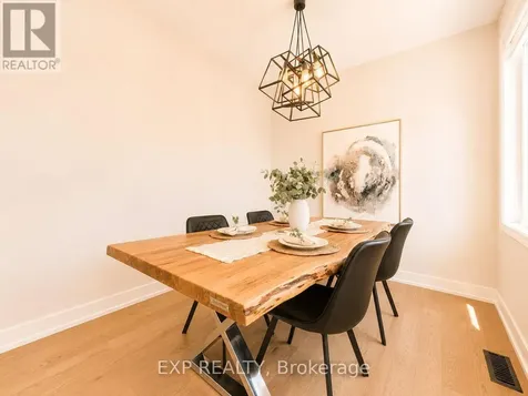647 Crevier Walk Ottawa ON K1W 0M7