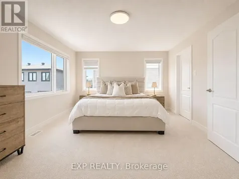 647 Crevier Walk Ottawa ON K1W 0M7