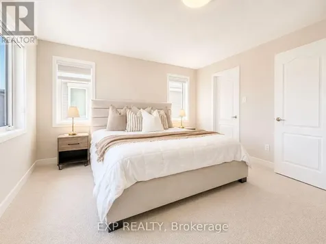 647 Crevier Walk Ottawa ON K1W 0M7
