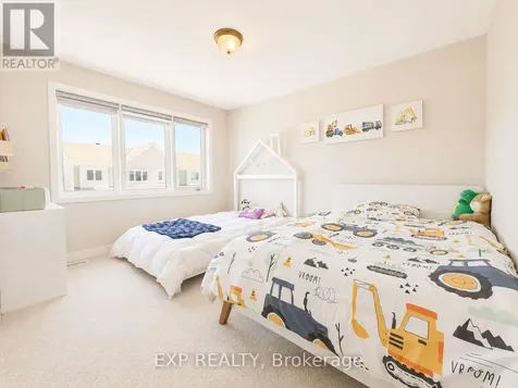 647 Crevier Walk Ottawa ON K1W 0M7