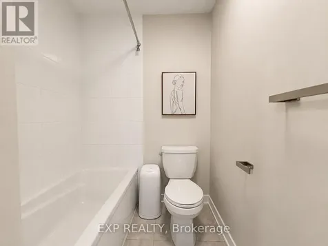 647 Crevier Walk Ottawa ON K1W 0M7
