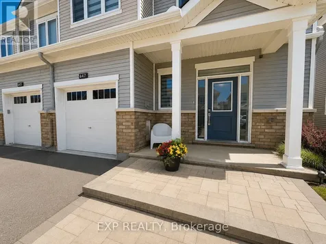647 Crevier Walk Ottawa ON K1W 0M7