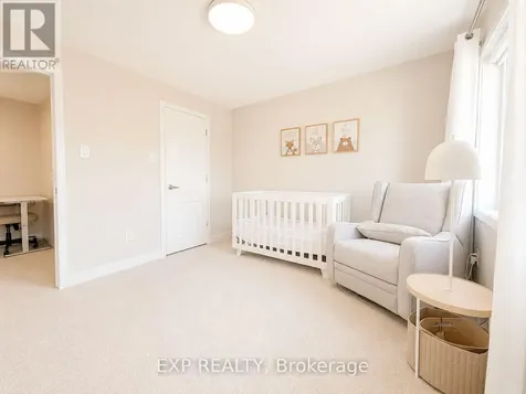 647 Crevier Walk Ottawa ON K1W 0M7