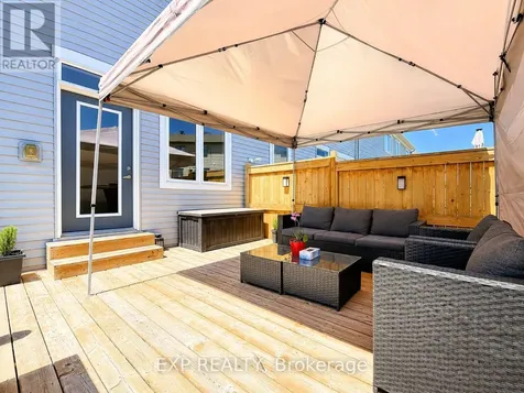 647 Crevier Walk Ottawa ON K1W 0M7