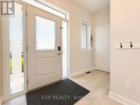 647 Crevier Walk Ottawa ON K1W 0M7