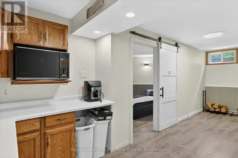837 Tindle Bay Road Selwyn ON K9J 0C5