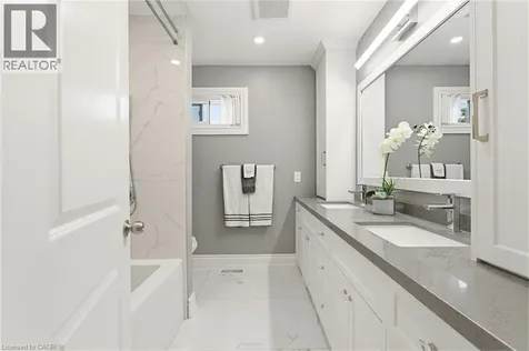 2063 Cavendish Drive Burlington ON L7P 1Y9