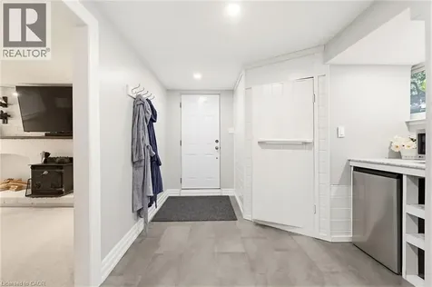 2063 Cavendish Drive Burlington ON L7P 1Y9