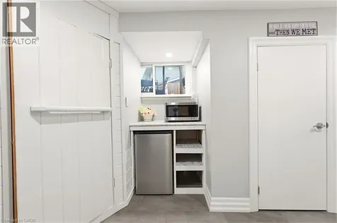 2063 Cavendish Drive Burlington ON L7P 1Y9