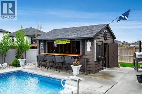 324 Patten Crescent Amherstburg ON N9V 0G3