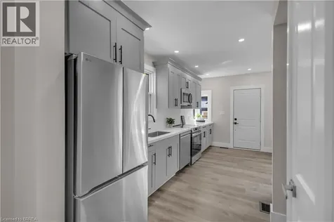 40 Palace Street Brantford ON N3T 3W7