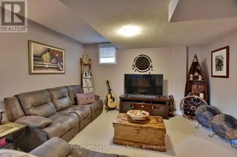 26 Starboard Circle Wasaga Beach ON L9Z 0E9