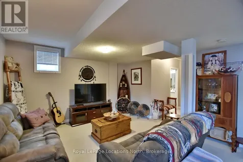 26 Starboard Circle Wasaga Beach ON L9Z 0E9