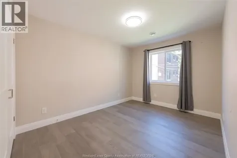 912 Hall Avenue Windsor ON N9A 2M5