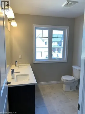 125 Hollybrook Trail Kitchener ON N2R 0P1