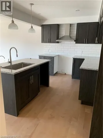 125 Hollybrook Trail Kitchener ON N2R 0P1