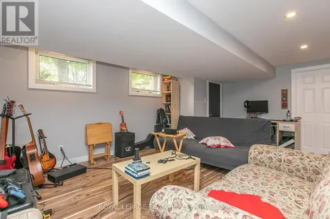 1579 Digby Street Ottawa ON K1G 0P5
