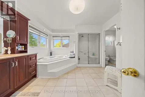 6 Zokol Crescent Ottawa ON K2K 2K5