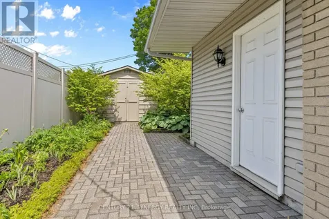 3 Auburn Street Ottawa ON K2H 6L7