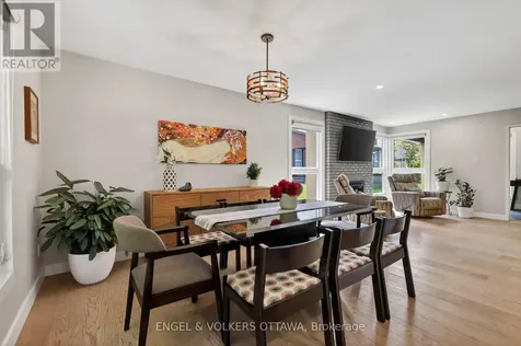 164 Mcclintock Way Ottawa ON K2L 2A4