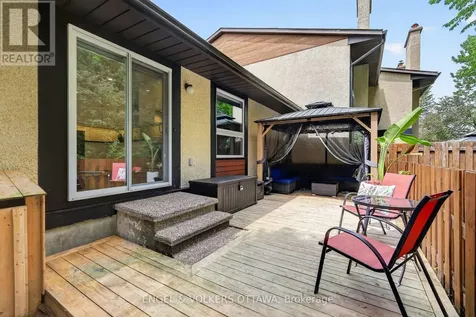 164 Mcclintock Way Ottawa ON K2L 2A4