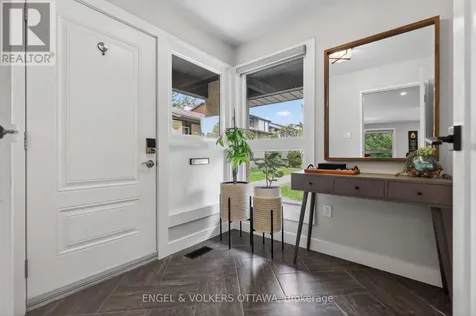 164 Mcclintock Way Ottawa ON K2L 2A4