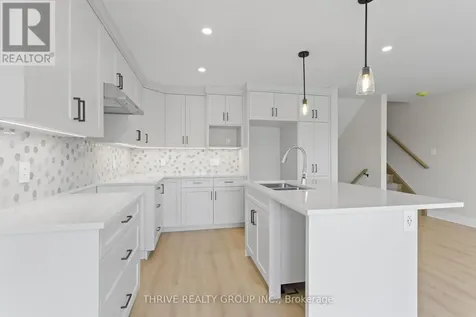 2261 Linkway Boulevard London South (south A) ON N6K 0L4