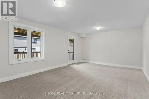 2261 Linkway Boulevard London South (south A) ON N6K 0L4