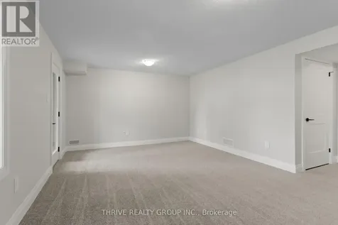 2261 Linkway Boulevard London South (south A) ON N6K 0L4