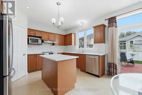 96 Woliston Crescent Ottawa ON K2W 1G2