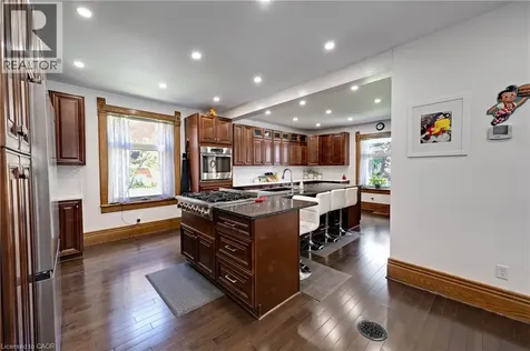 9 Park Avenue West Elmira ON N3B 1K9